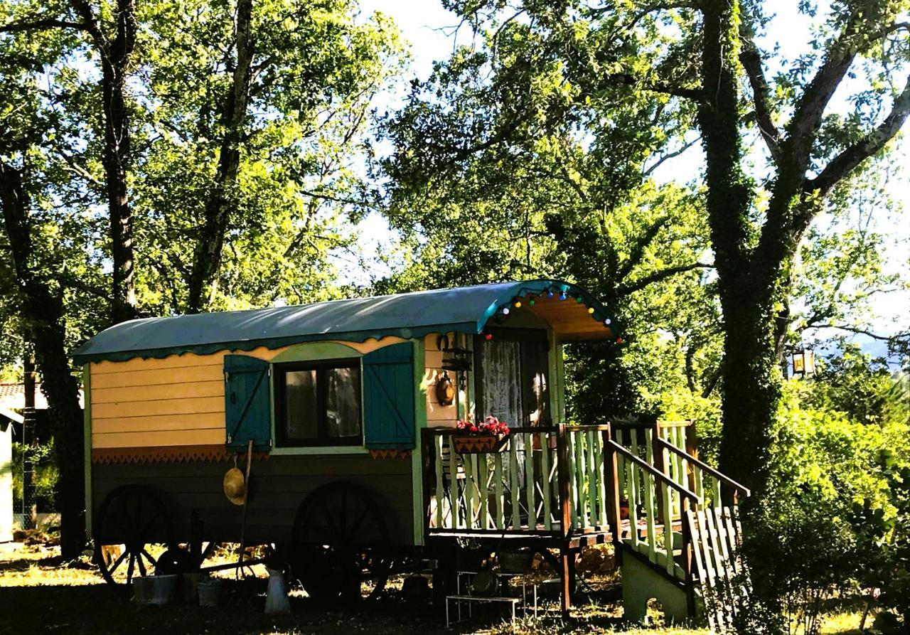 "La Brindille" Roulotte Tzigane De Charme Hebergement Insolite Saint-Paul-en-Forêt Eksteriør bilde